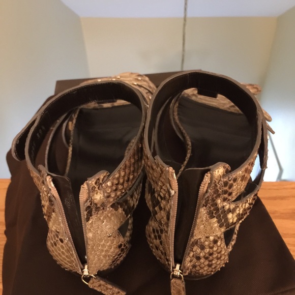 Gucci Python Sandals - Picture 2 of 4